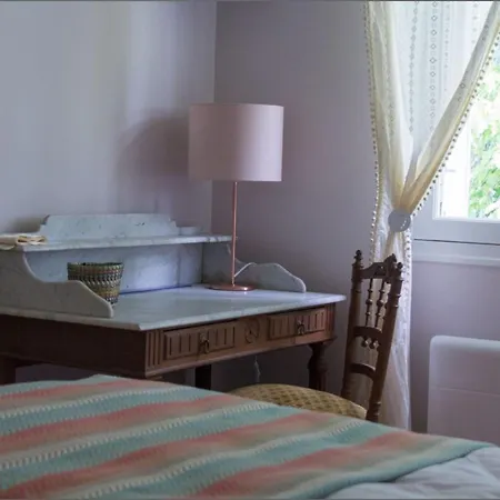 Familial En Auvergne Avec Jardin, Ping-pong, Proche Stations Thermales, Animaux Acceptes - Fr-1-489-127 Holiday home